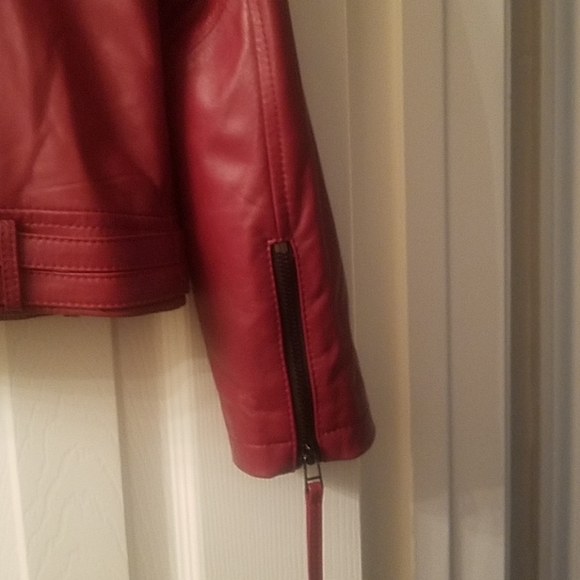 Red leather jacket by J6M8 - Picture 4 of 6